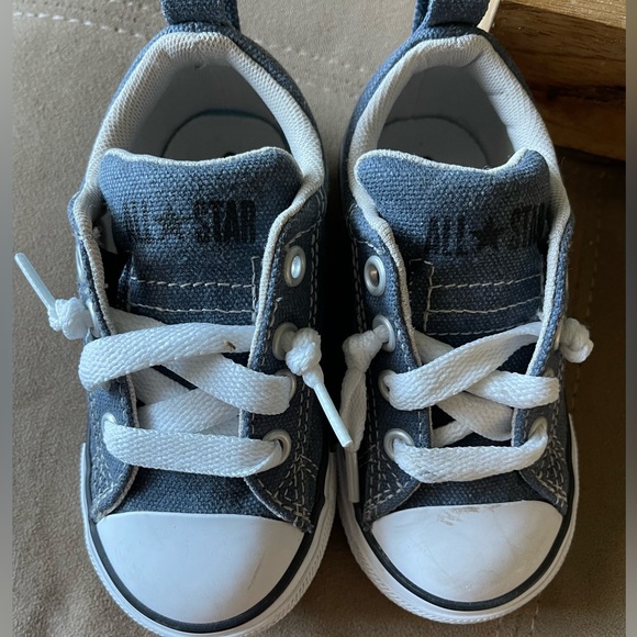 Converse All Stars Blue Toddler Unisex Size 7 - Picture 2 of 6